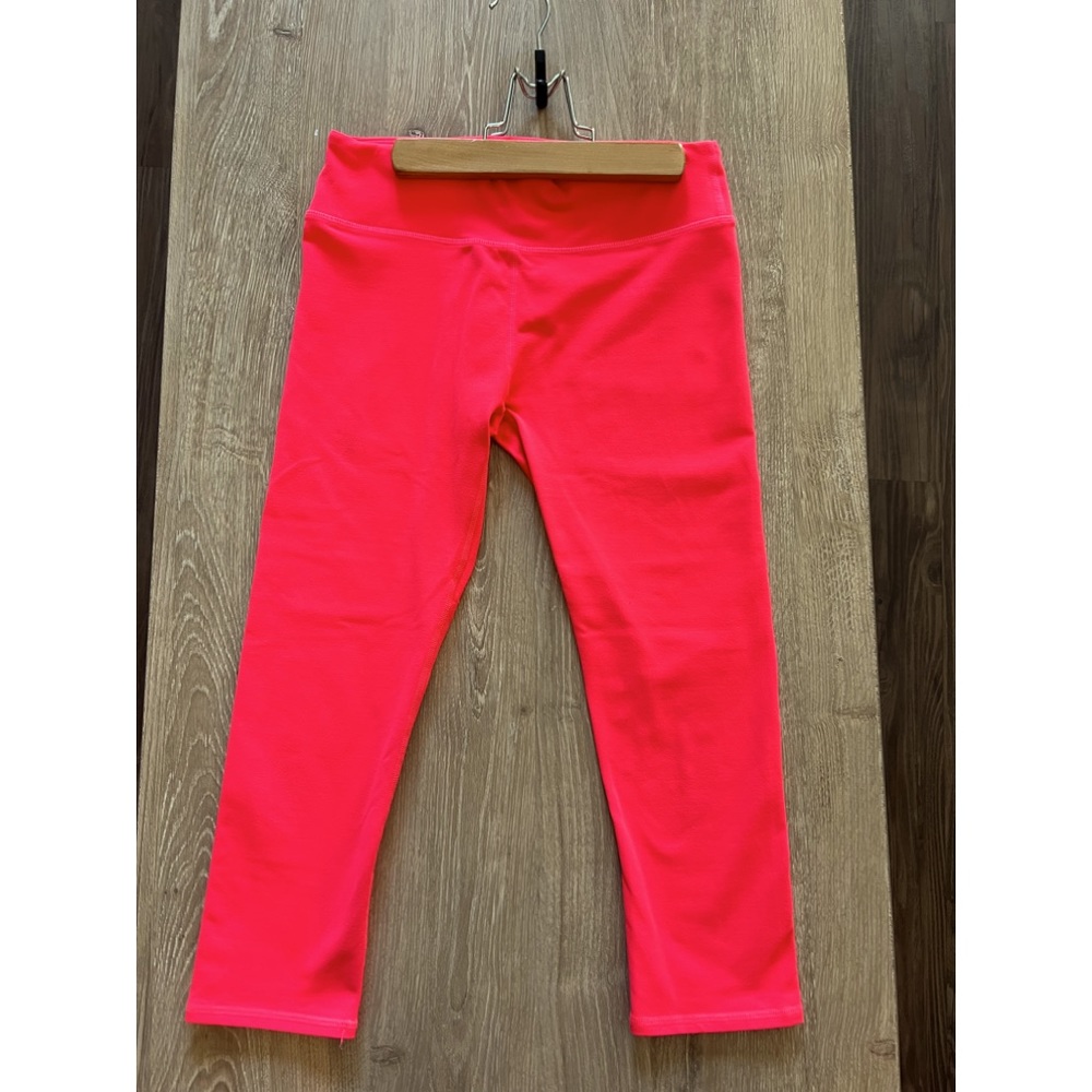 Womens Fabletics Capri Leggings-Size XS.